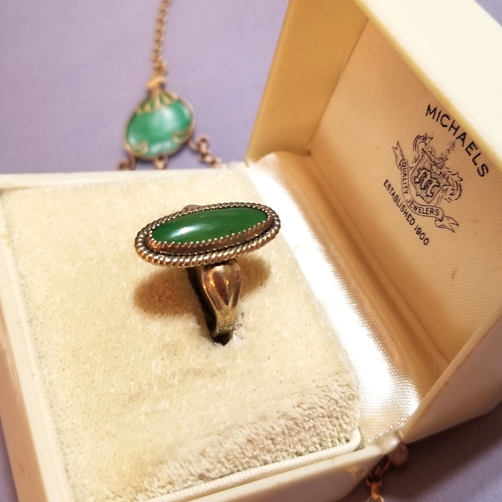 1930s Antique Pacific Jewelry Company Jade Ring - Picture 5 of 7